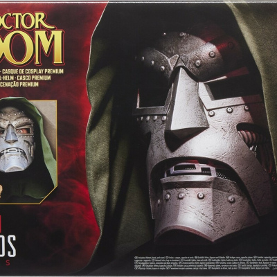 DOCTOR DOOM CASCO RÉPLICA 1:1 FANTASTIC 4 MARVEL LEGENDS