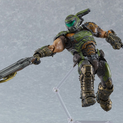 DOOM SLAYER FIGURA 16 CM DOOM ETERNAL FIGMA RE-RUN